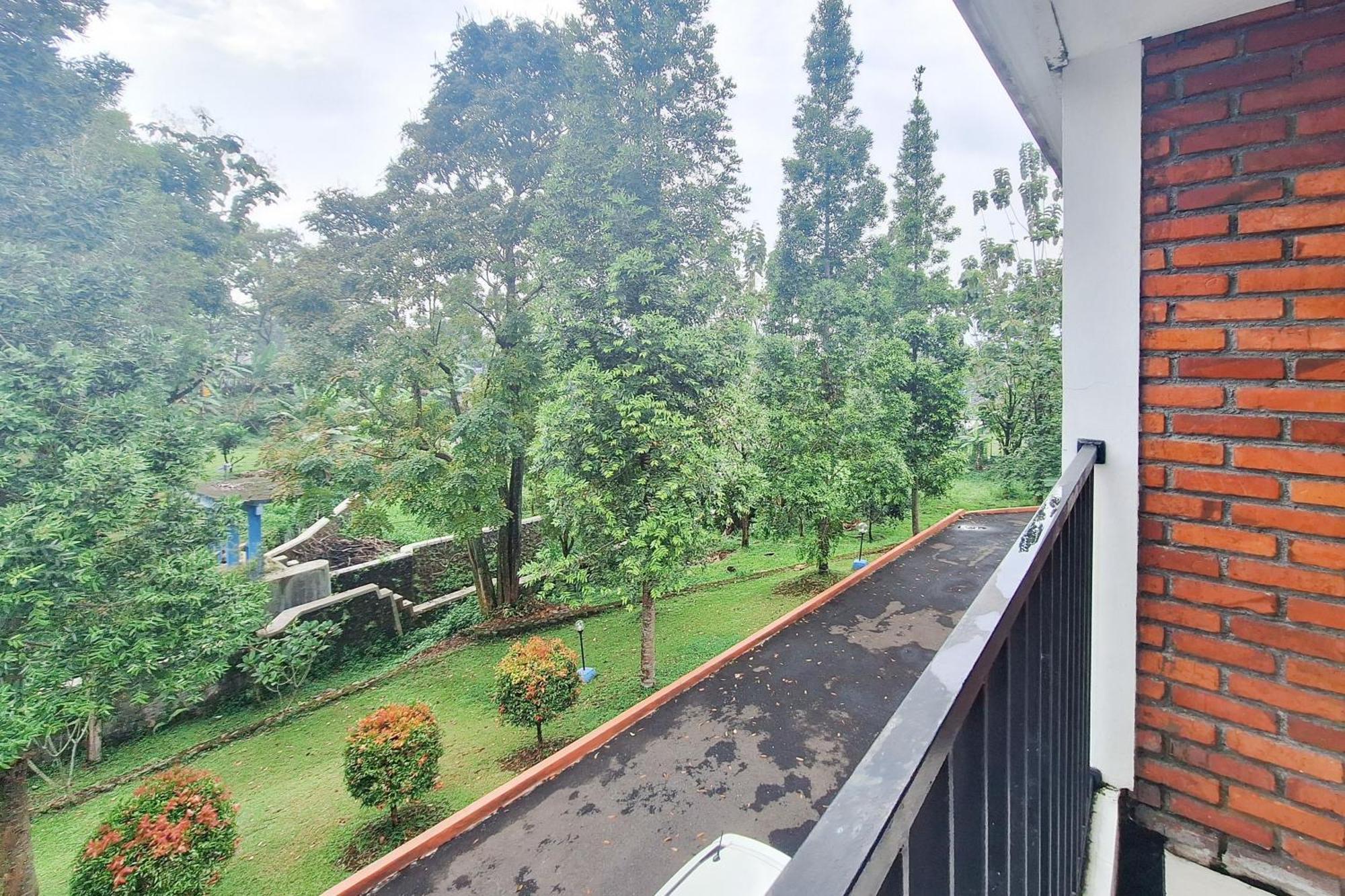 Reddoorz Resort At Tridaya Cisarua Puncak Eksteriør billede