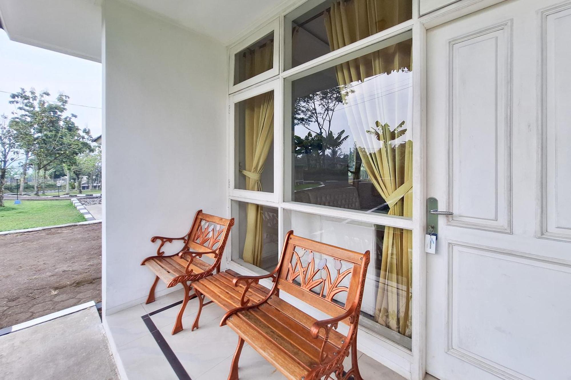 Reddoorz Resort At Tridaya Cisarua Puncak Eksteriør billede