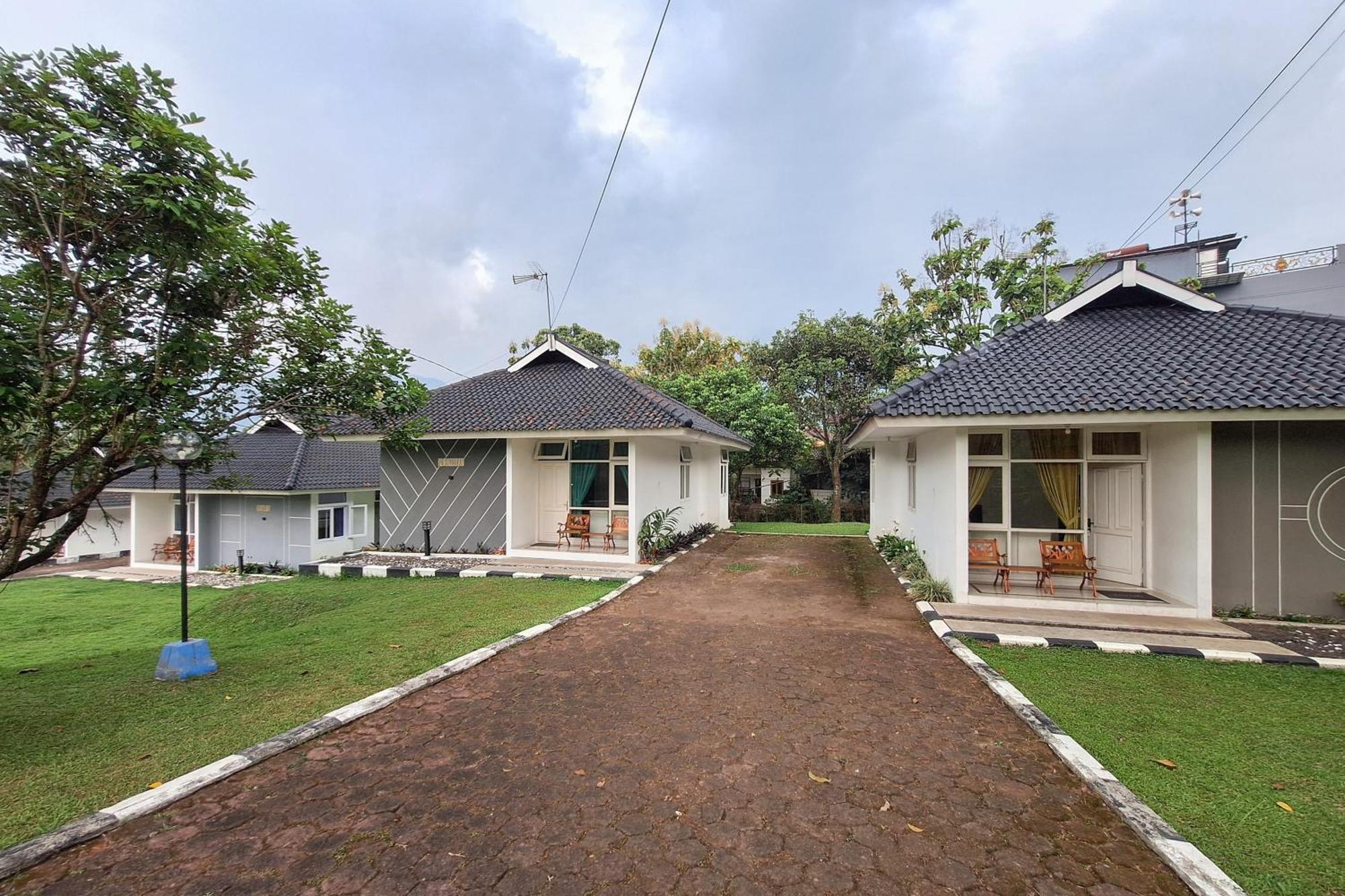 Reddoorz Resort At Tridaya Cisarua Puncak Eksteriør billede
