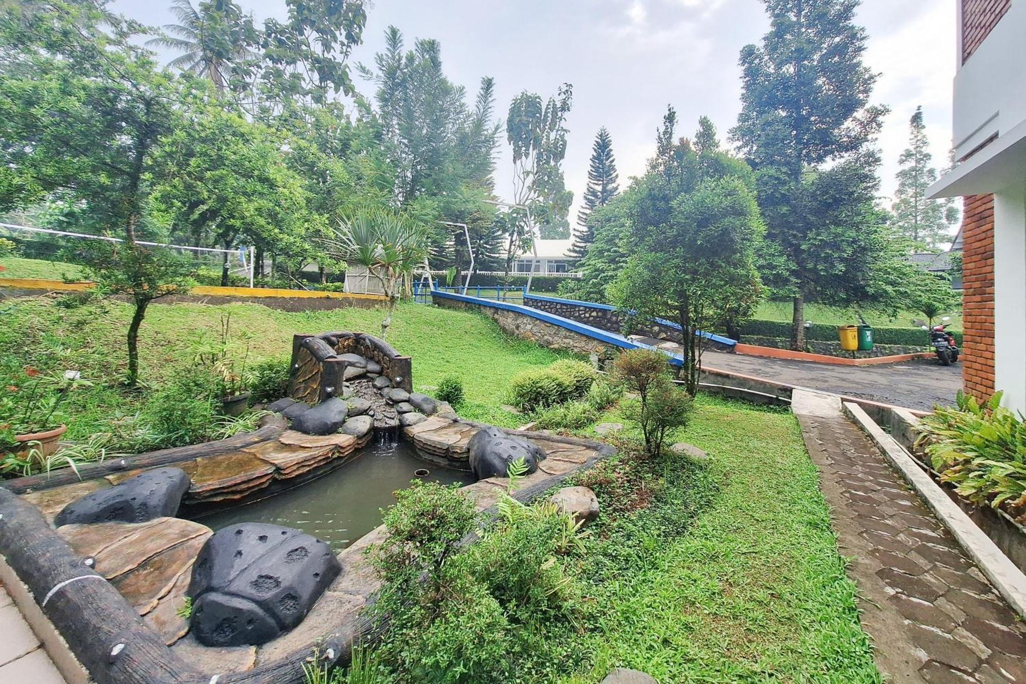 Reddoorz Resort At Tridaya Cisarua Puncak Eksteriør billede